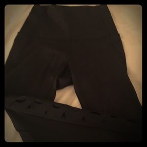 Lululemon scalloped sides crop